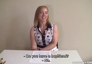 Leggy chick with natural breasts sucks cock